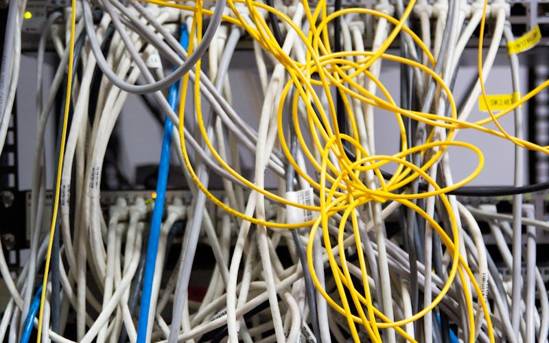 Câbles réseau emmêlés
